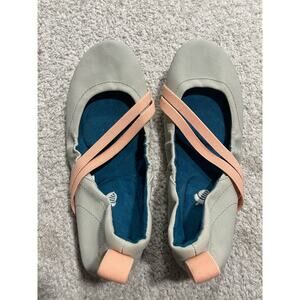 Acorn Women's Size 7 Maureen Strap Leather Ballet Flat Slippers Shoes Cream/Gray